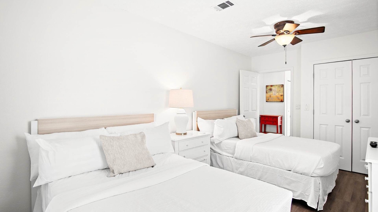 Photo of Bedroom in Sugarwood Beach