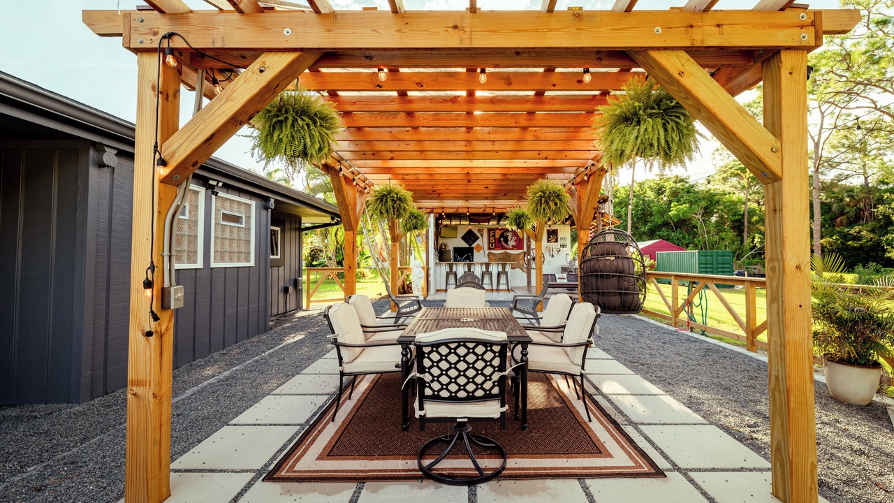 Photo of Outdoor in Jupiter Farms