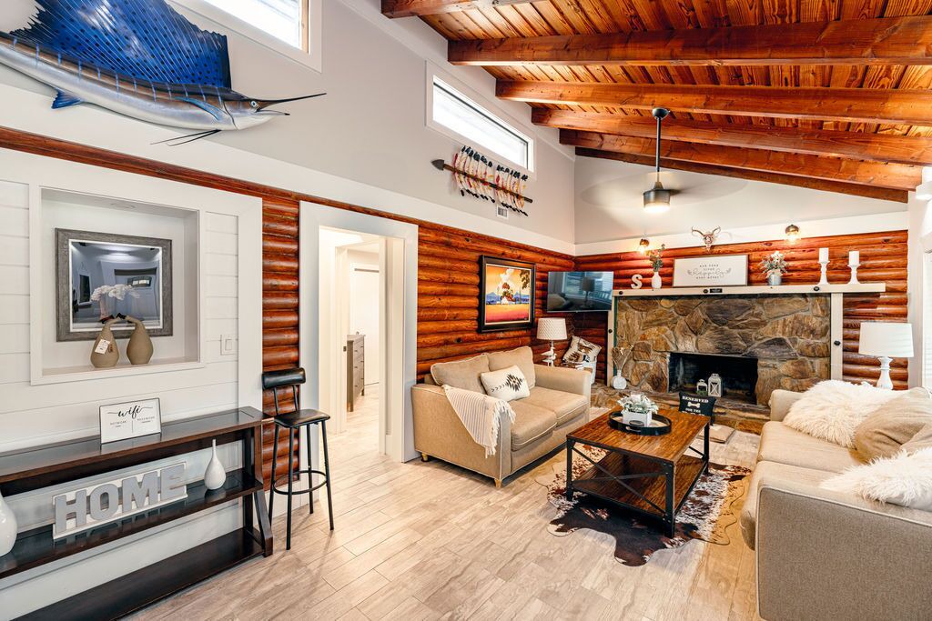 Photo of Livingroom in Jupiter Farms