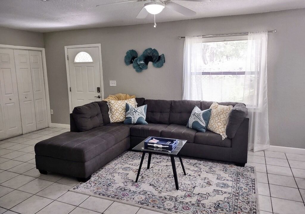 Photo of Livingroom in Cooper City