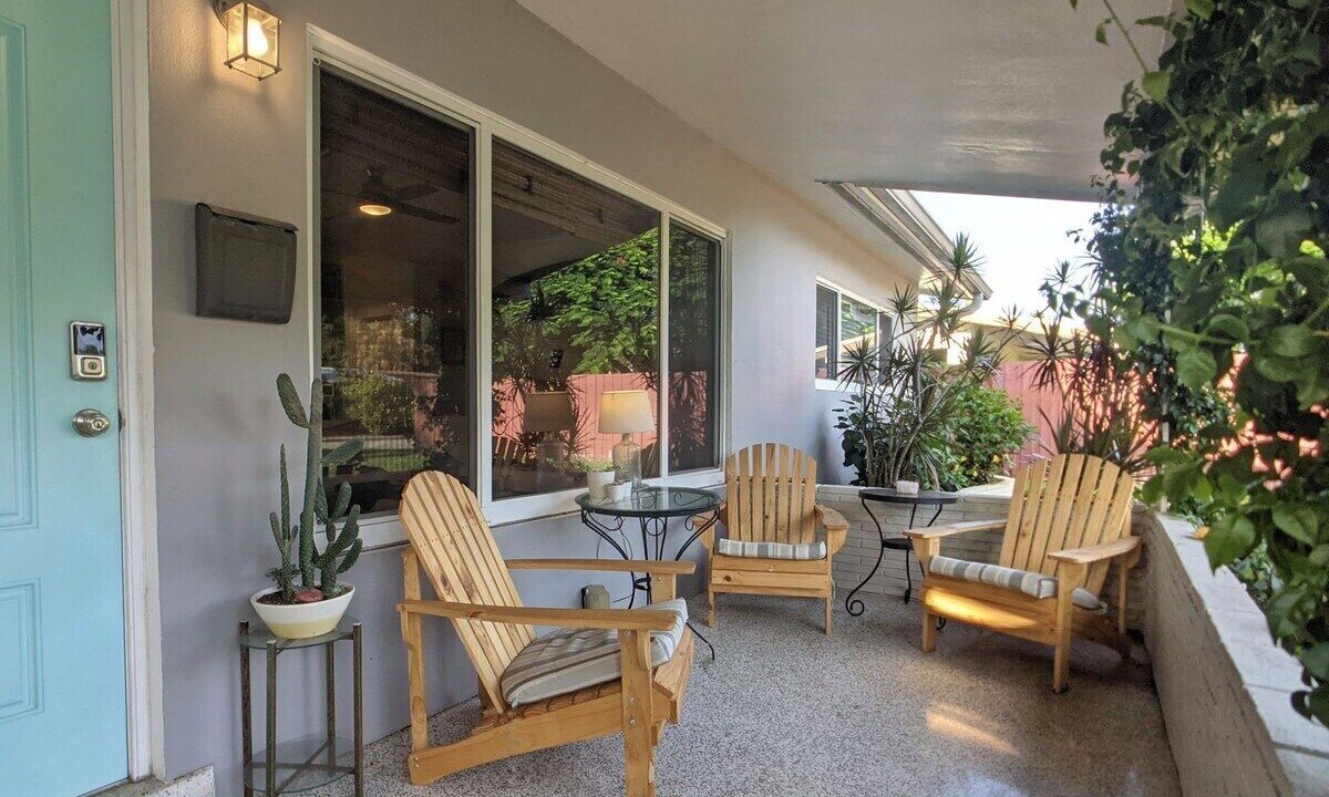 Photo of Patio Balcony in Middle River Terrace