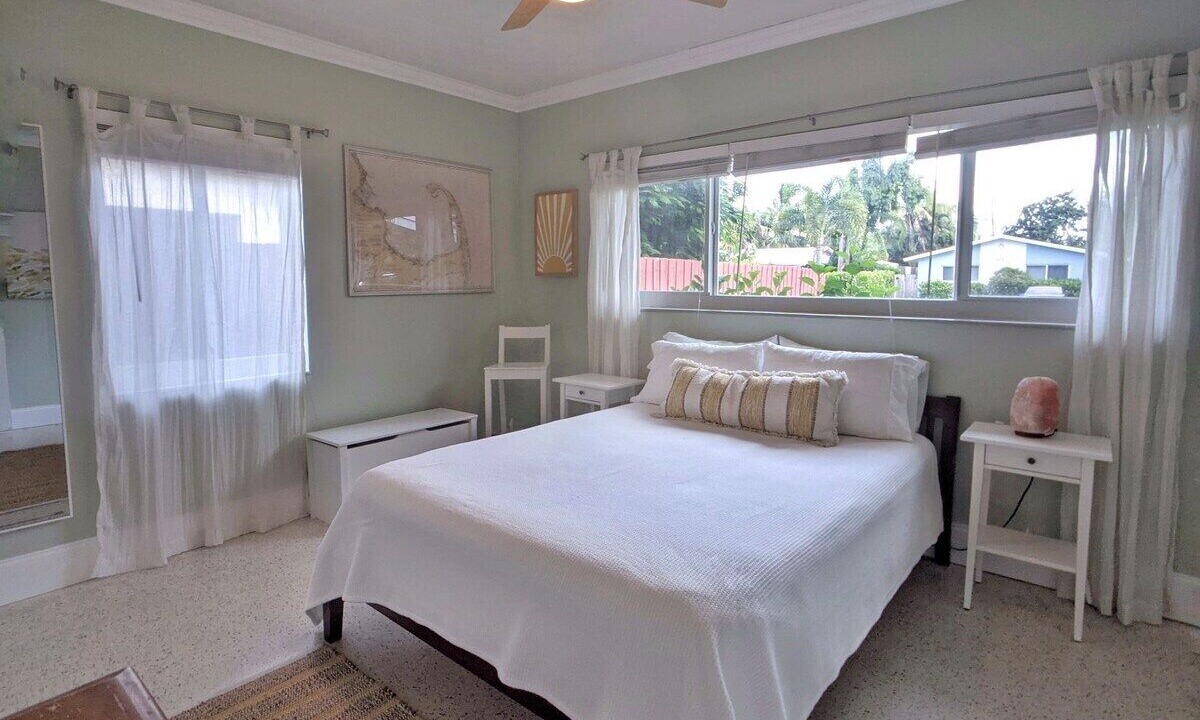 Photo of Bedroom in Middle River Terrace