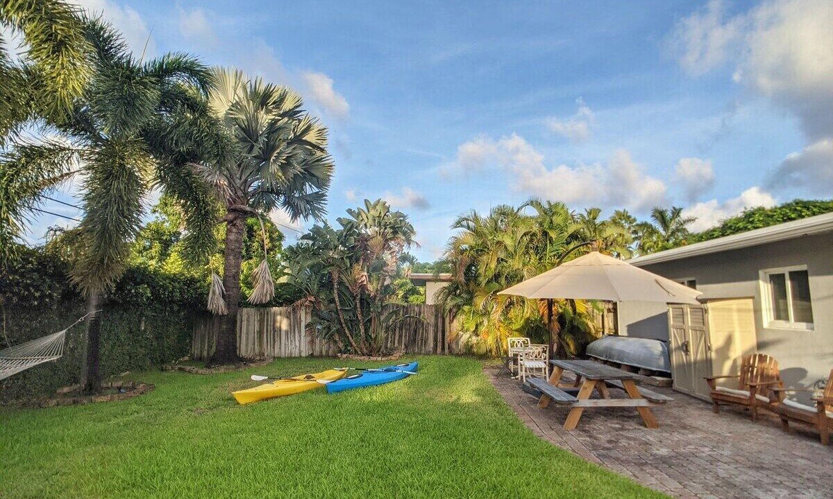 Photo of Outdoor in Middle River Terrace