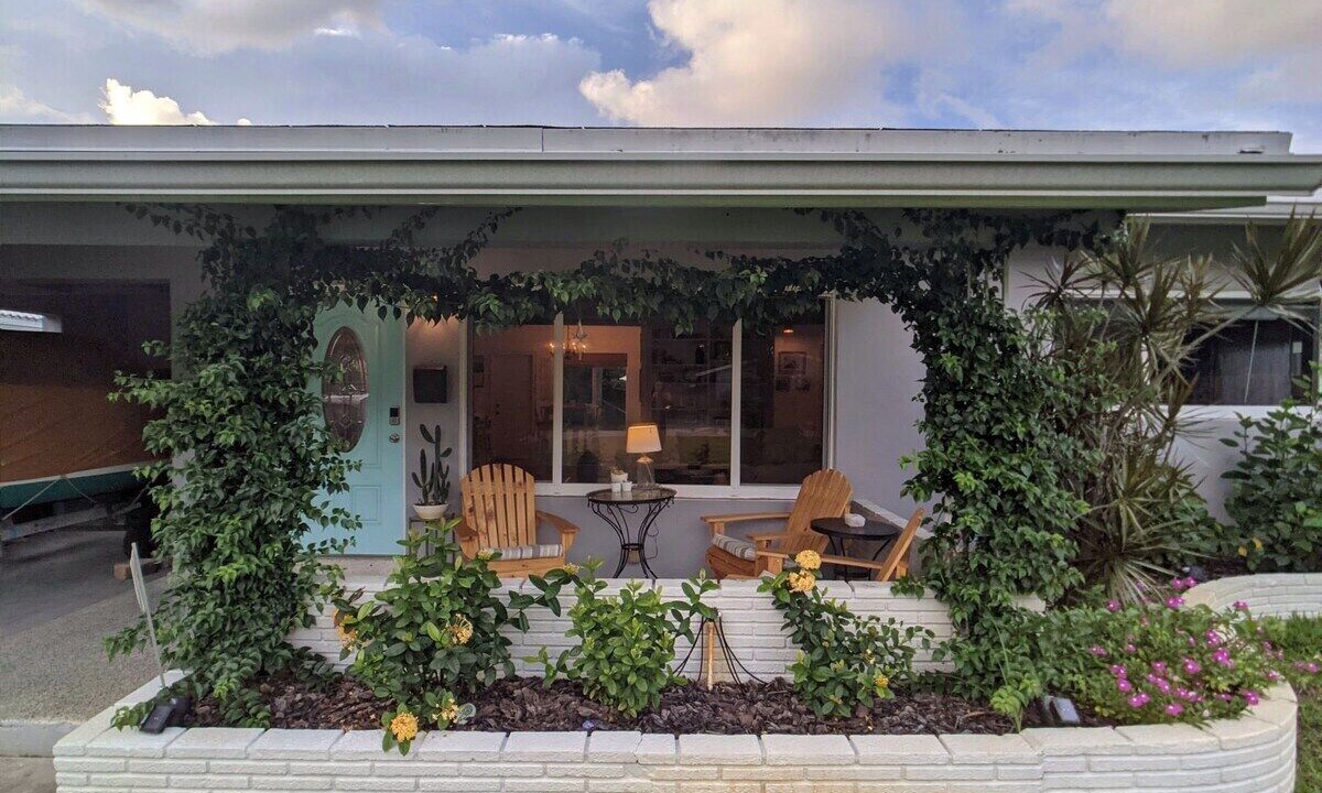 Photo of Outdoor in Middle River Terrace