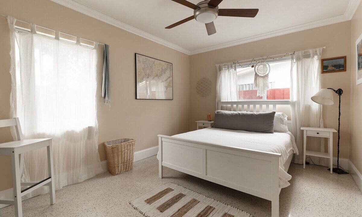 Photo of Bedroom in Middle River Terrace