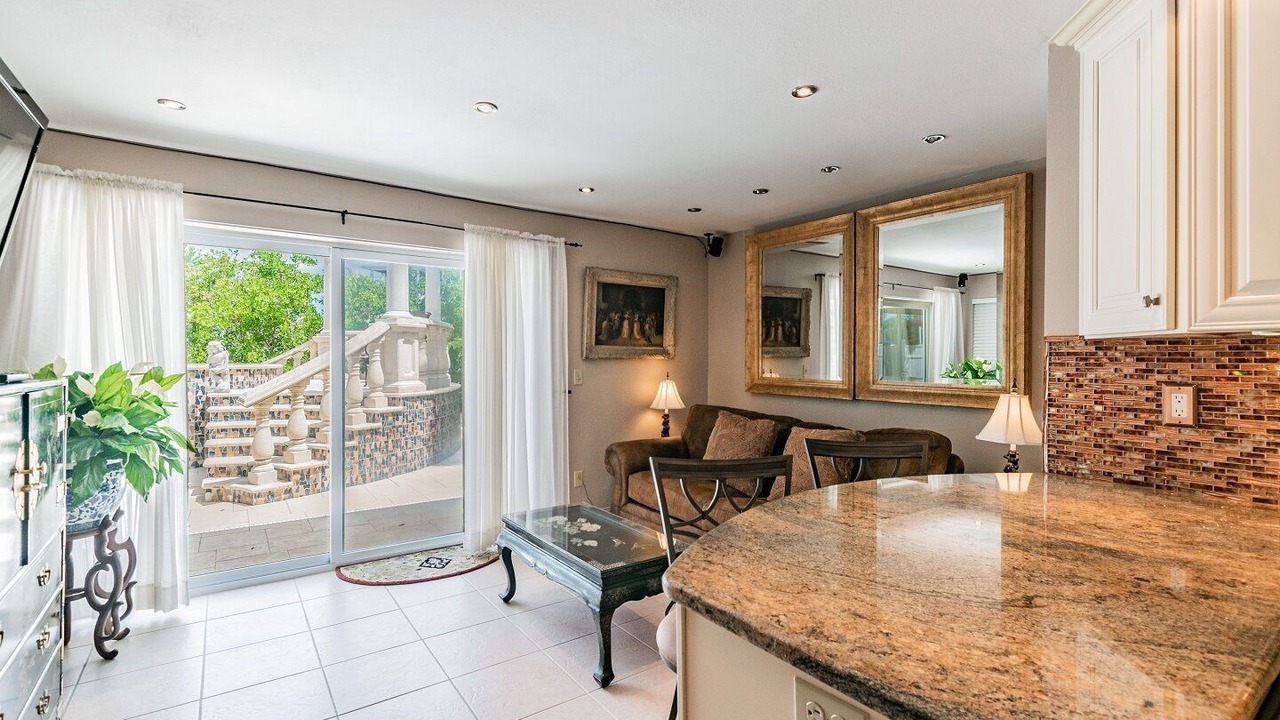 Photo of Livingroom in Baywood Village