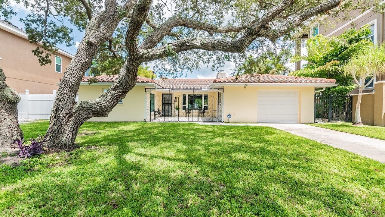 Photo of Outdoor in Baywood Village