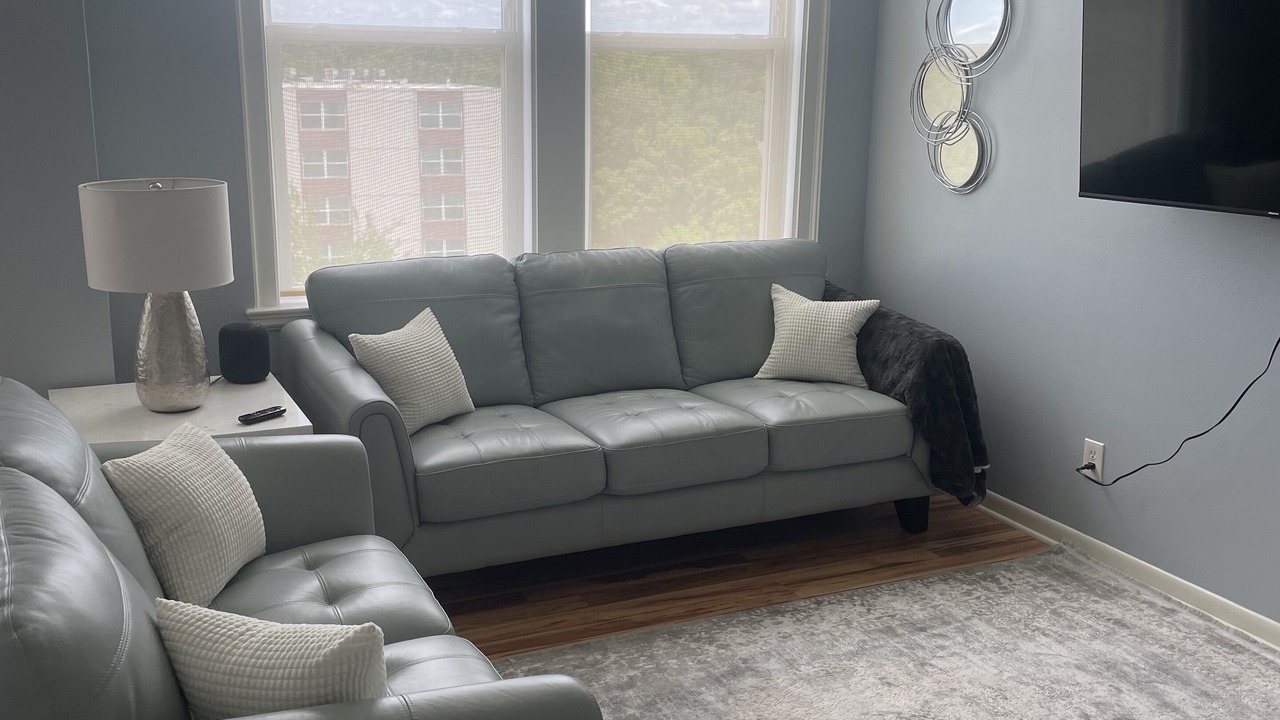 Photo of Livingroom in University Heights