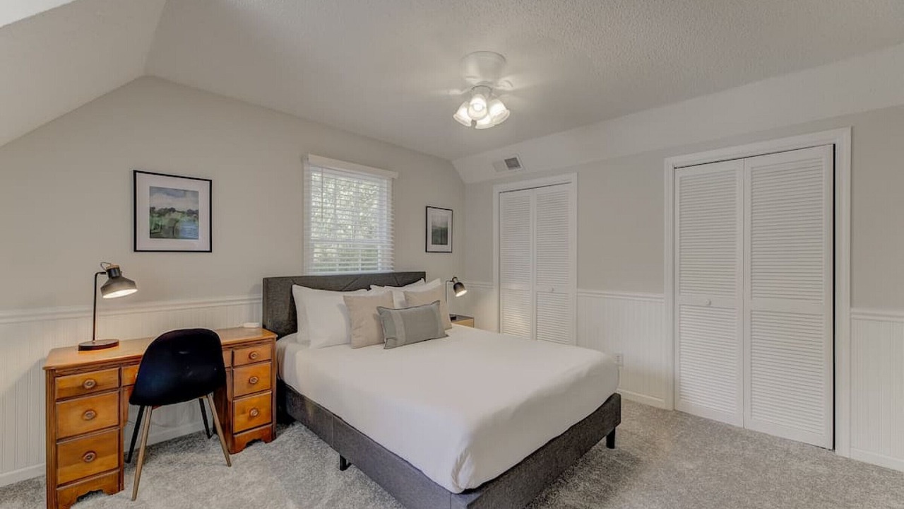 Photo of Bedroom in Columbia