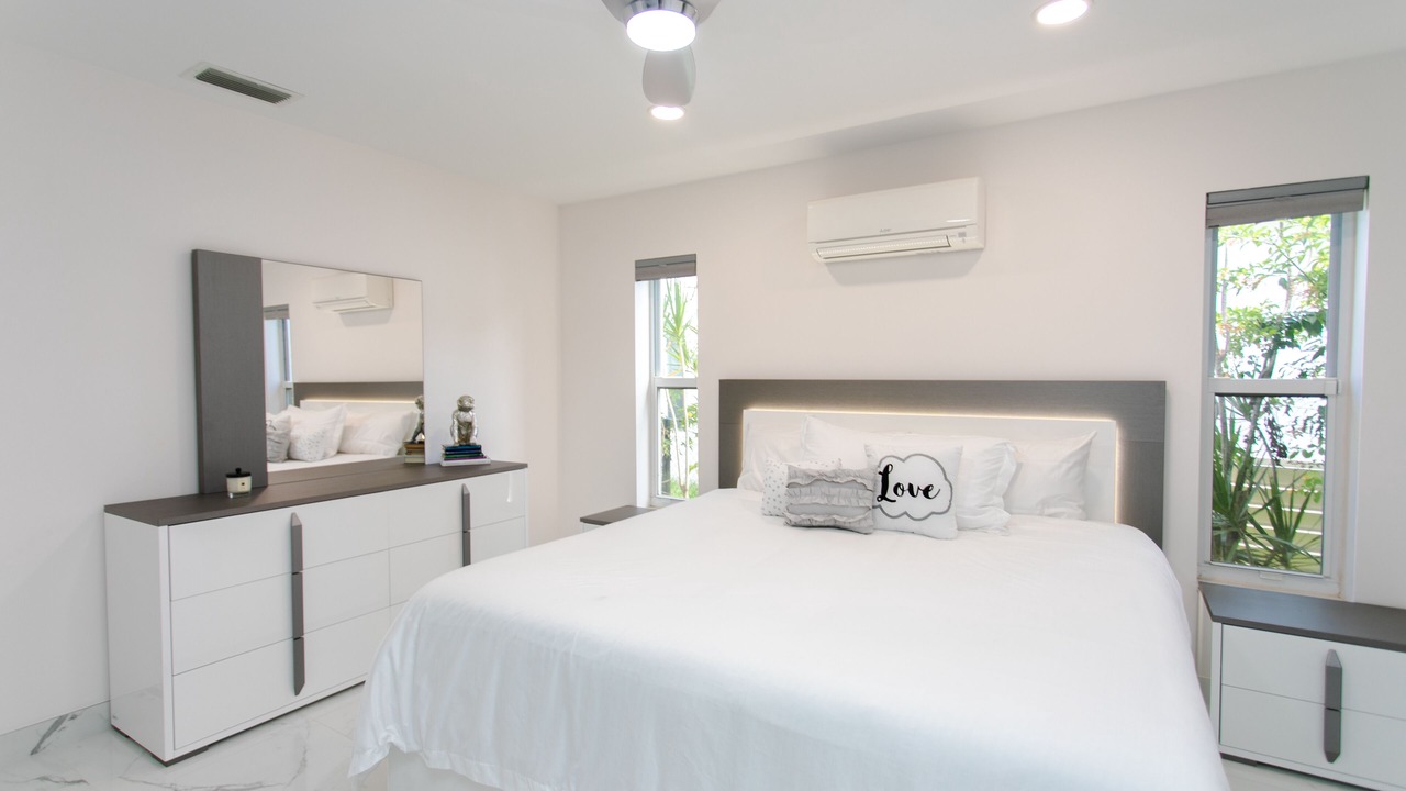 Photo of Bedroom in Dania Beach