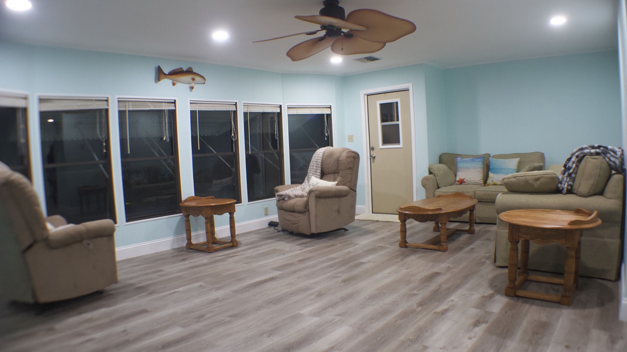 Photo of Livingroom in Saint James City