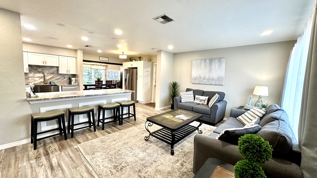 Photo of Livingroom in Seminole