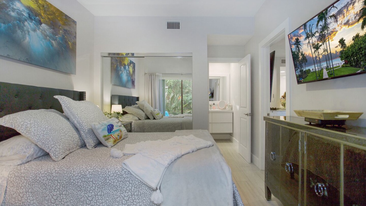 Photo of Bedroom in Central Naples