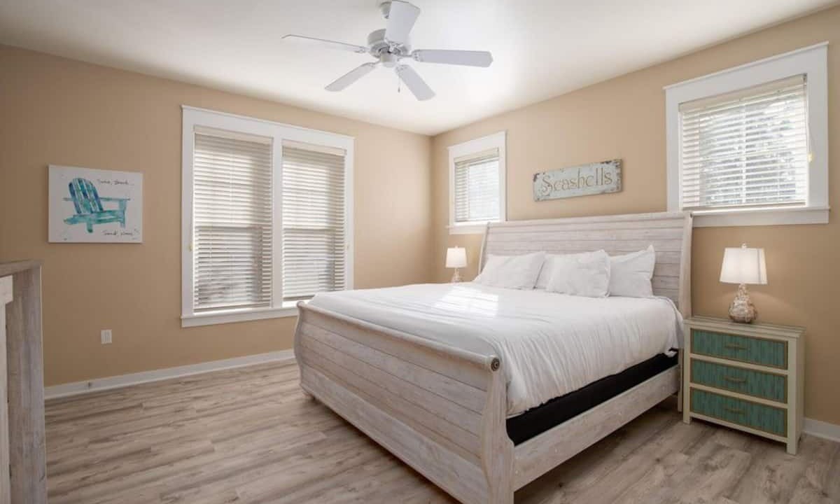 Photo of Bedroom in Laurel Grove
