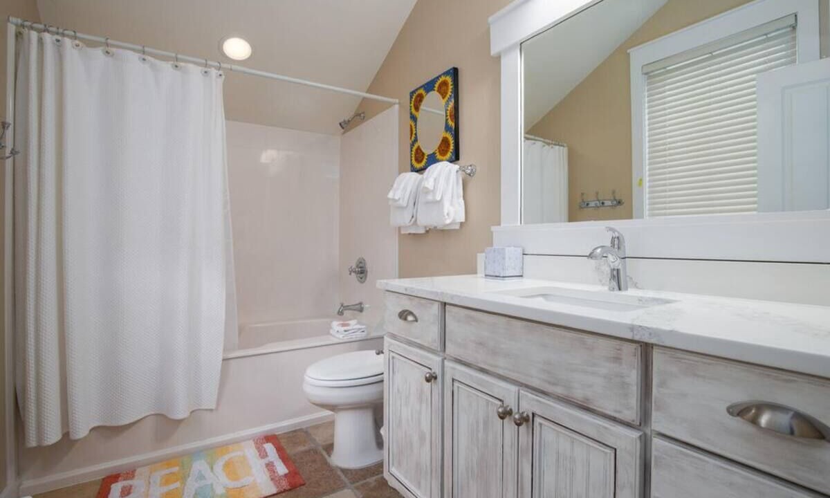 Photo of Bathroom in Laurel Grove