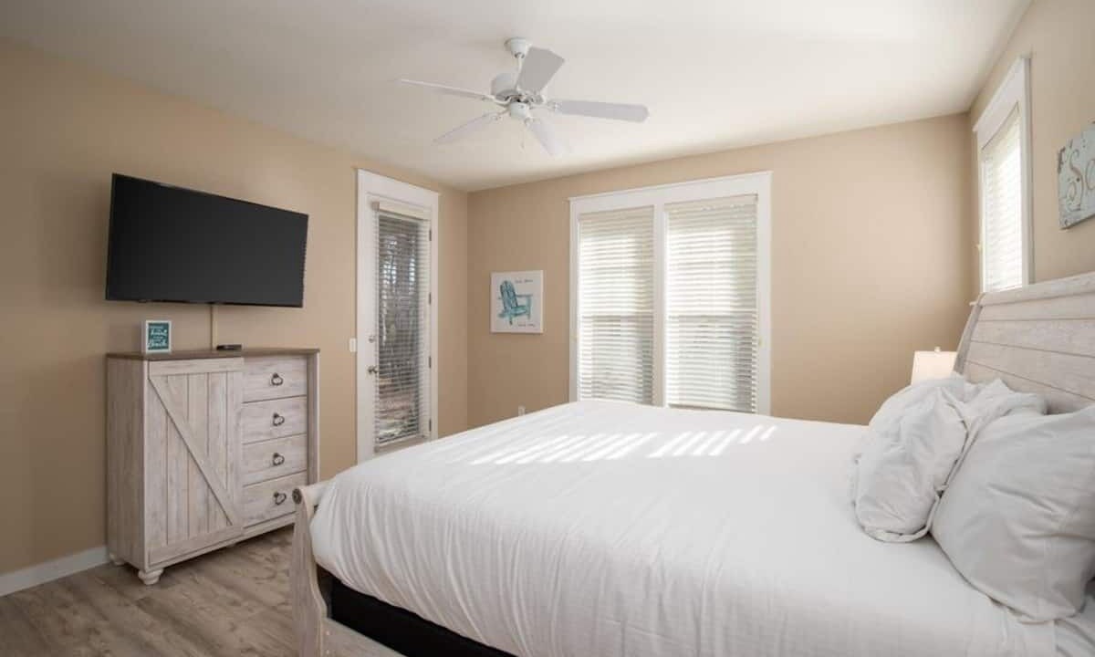 Photo of Bedroom in Laurel Grove