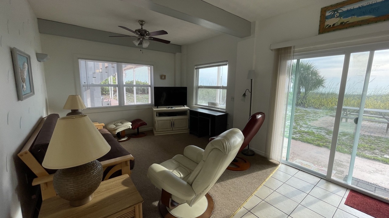 Photo of Livingroom in Englewood