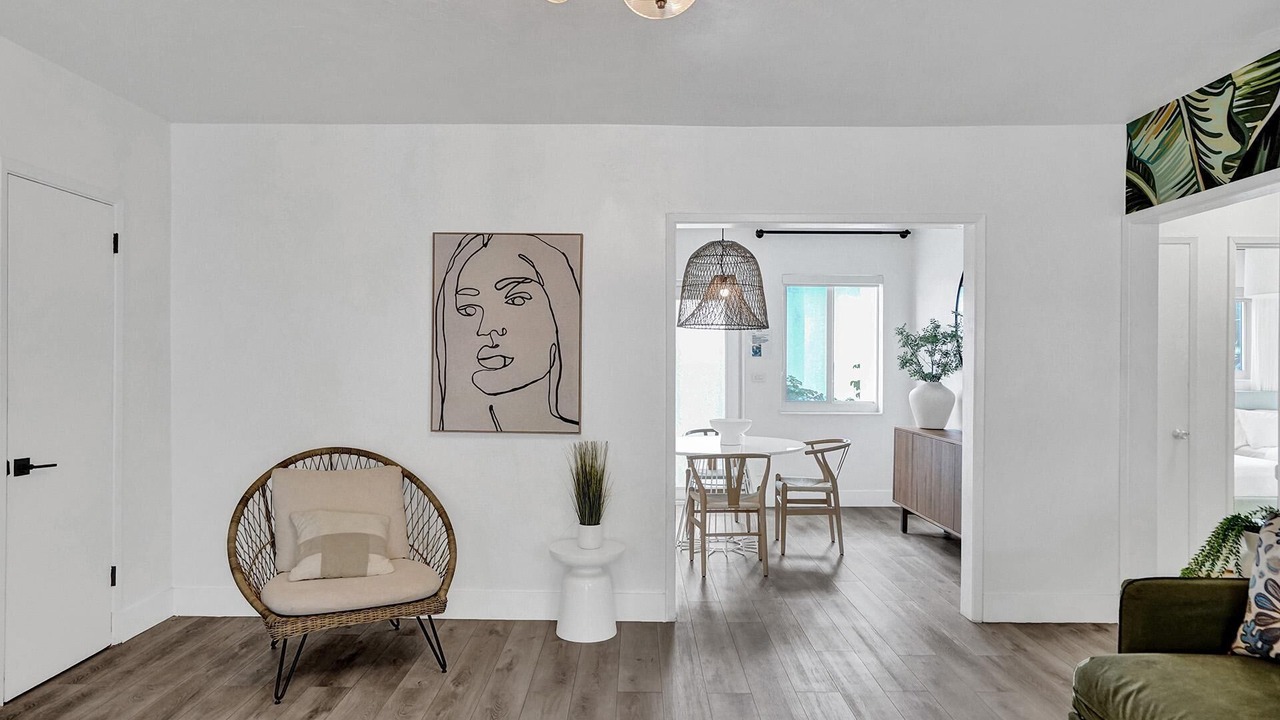 Photo of Livingroom in West Avenue