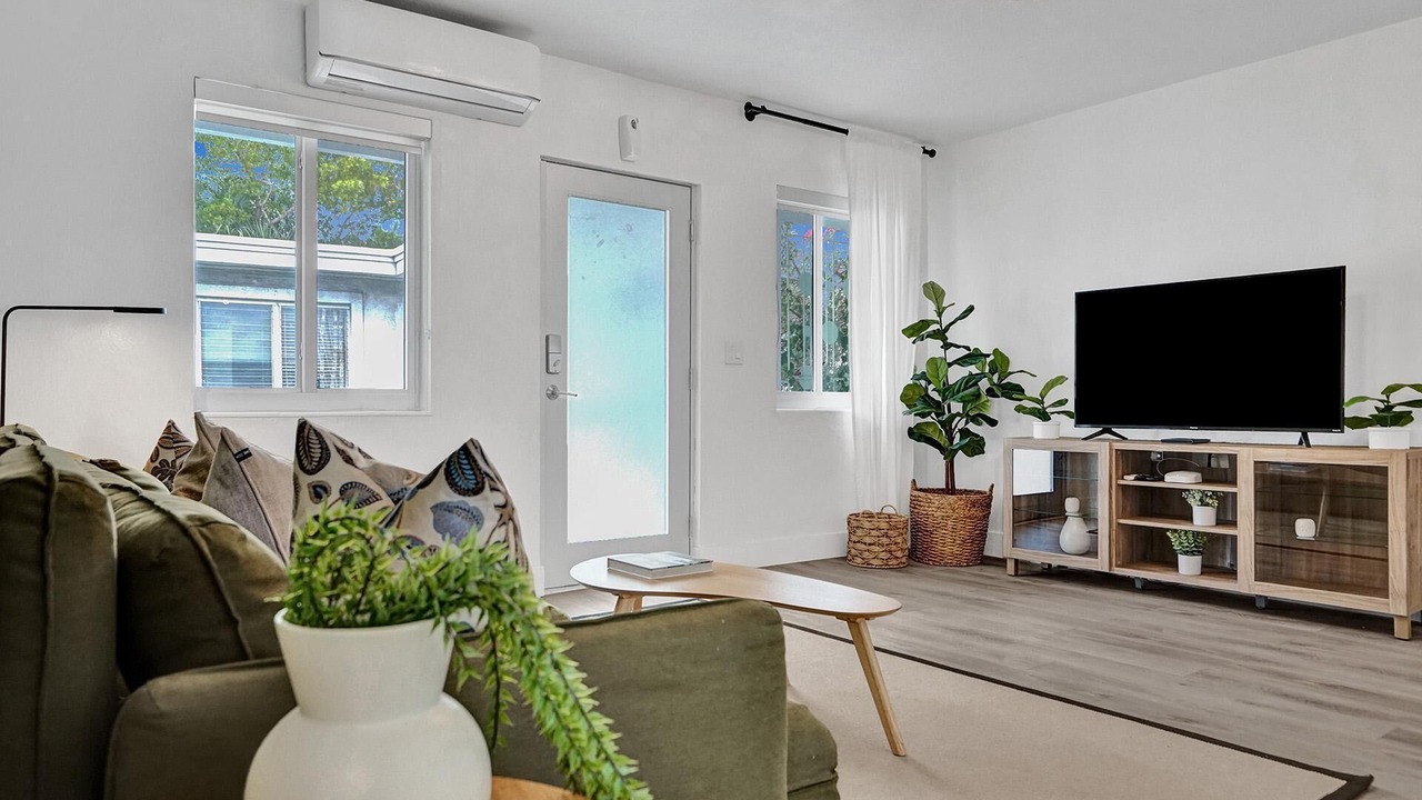 Photo of Livingroom in West Avenue