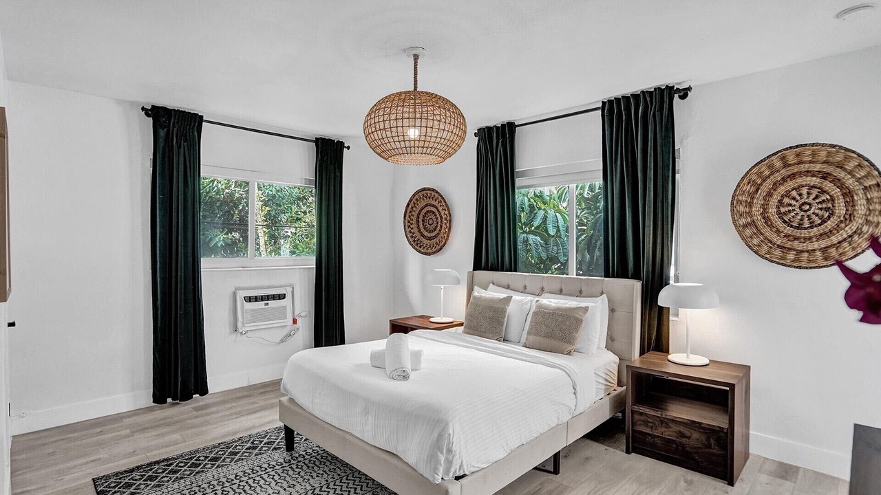 Photo of Bedroom in West Avenue