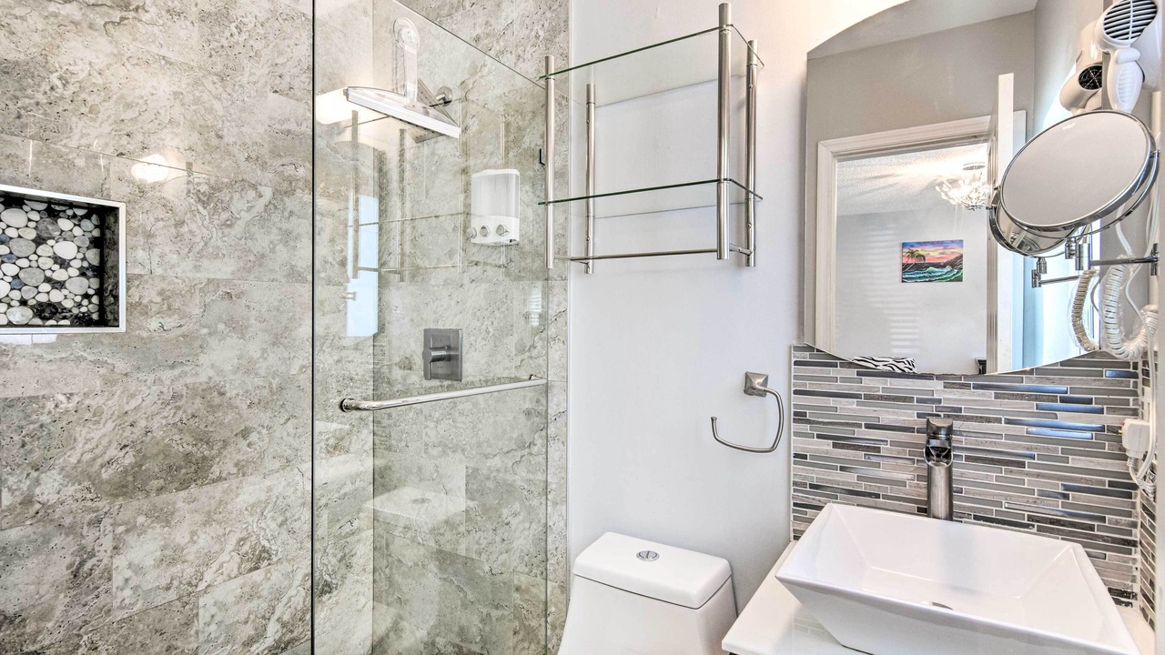 Photo of Bathroom in Croissant Park