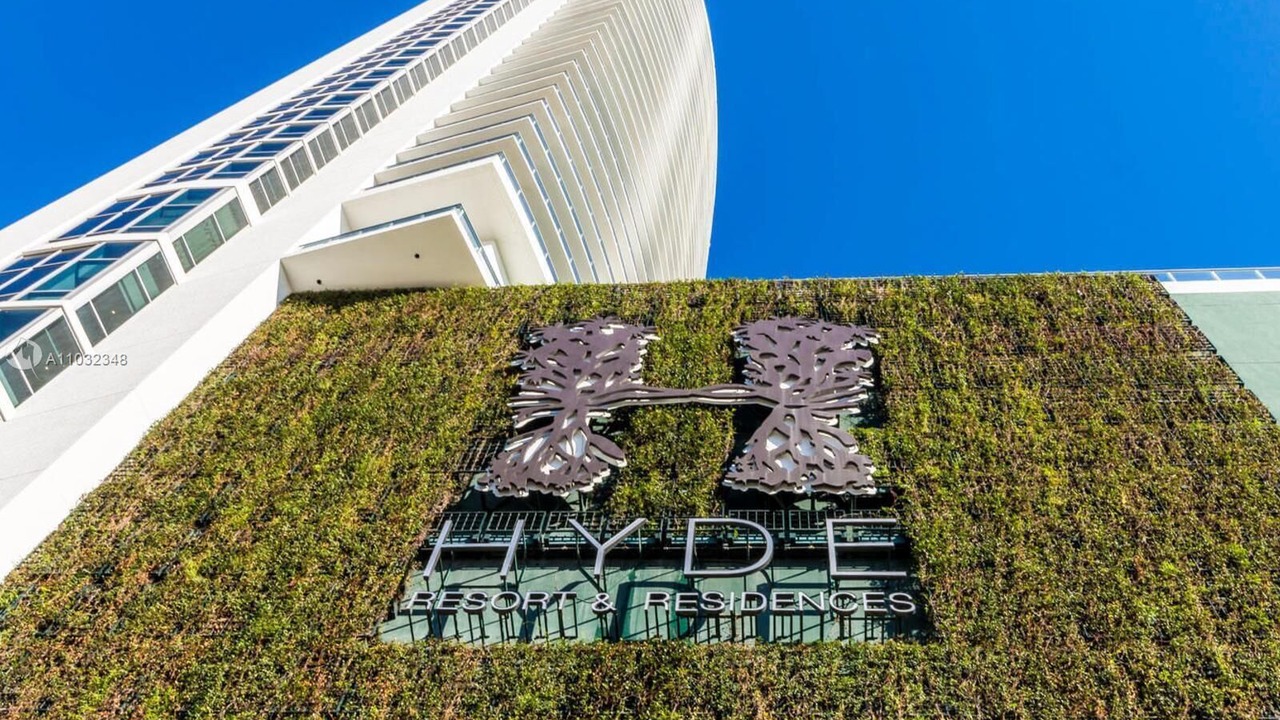 Photo of Outdoor in Hollywood