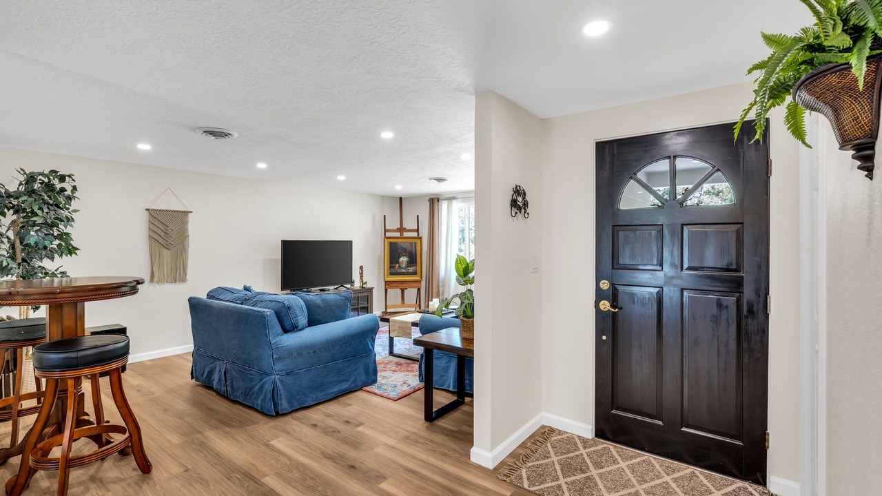Photo of Livingroom in Laurel