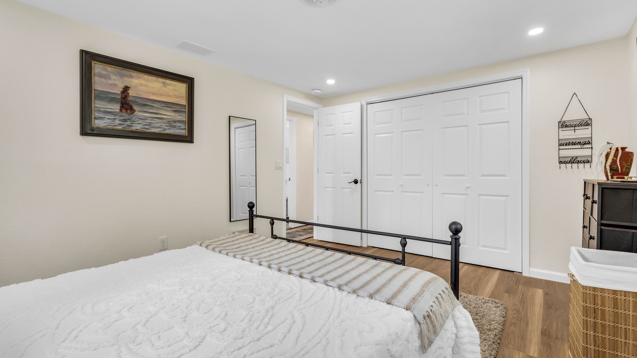 Photo of Bedroom in Laurel