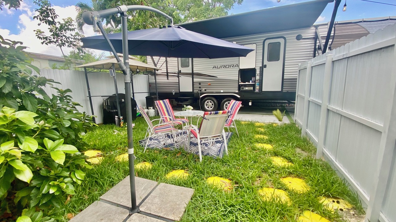 Photo of Outdoor in Gladeview