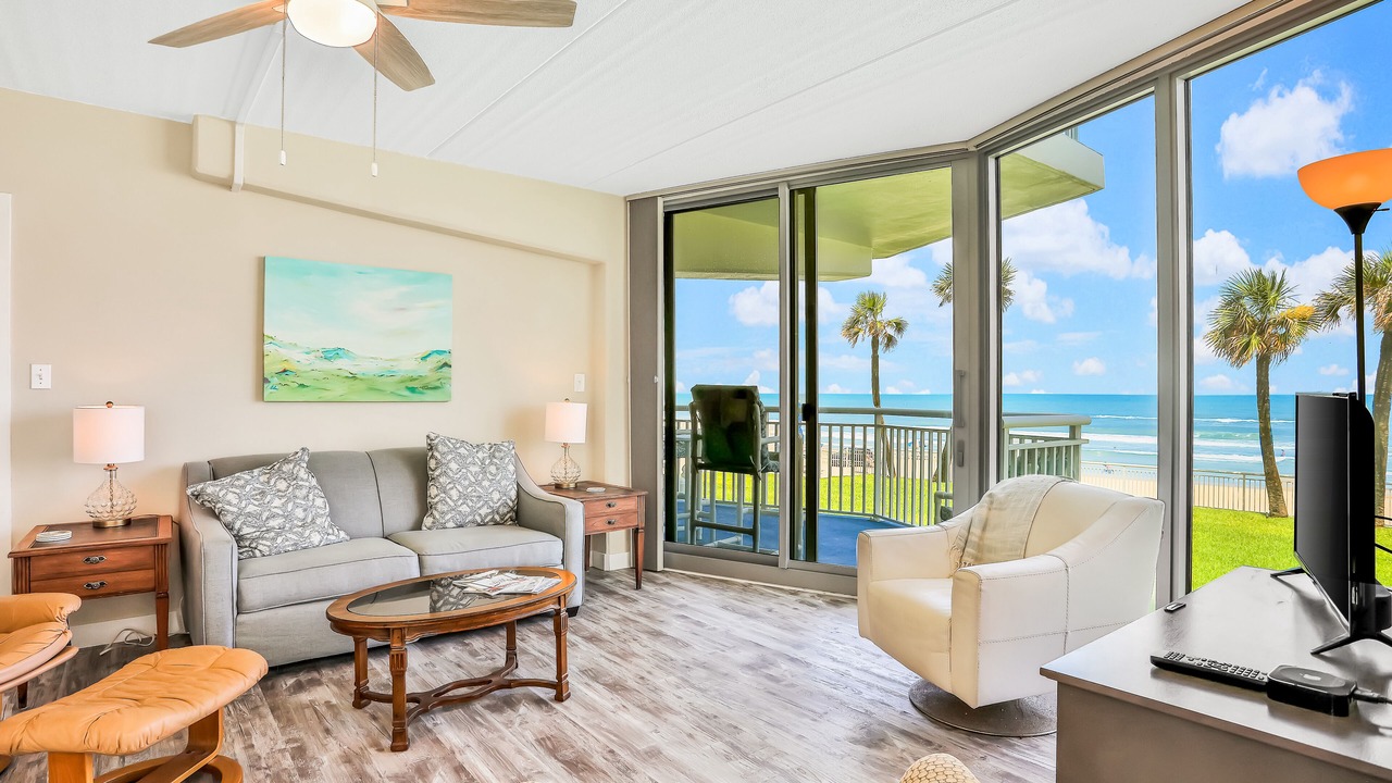 Photo of Livingroom in Ocean View Halifax Estates