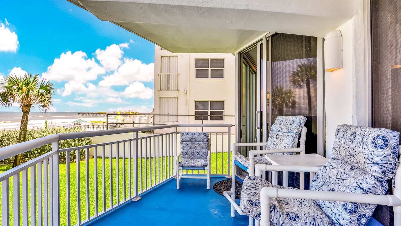 Photo of Patio Balcony in Ocean View Halifax Estates