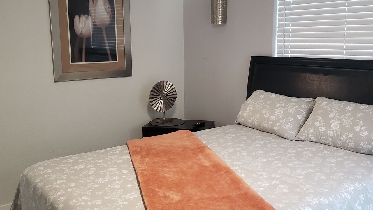 Photo of Bedroom in Davie