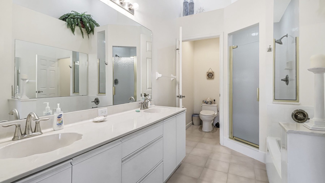 Photo of Bathroom in Naples