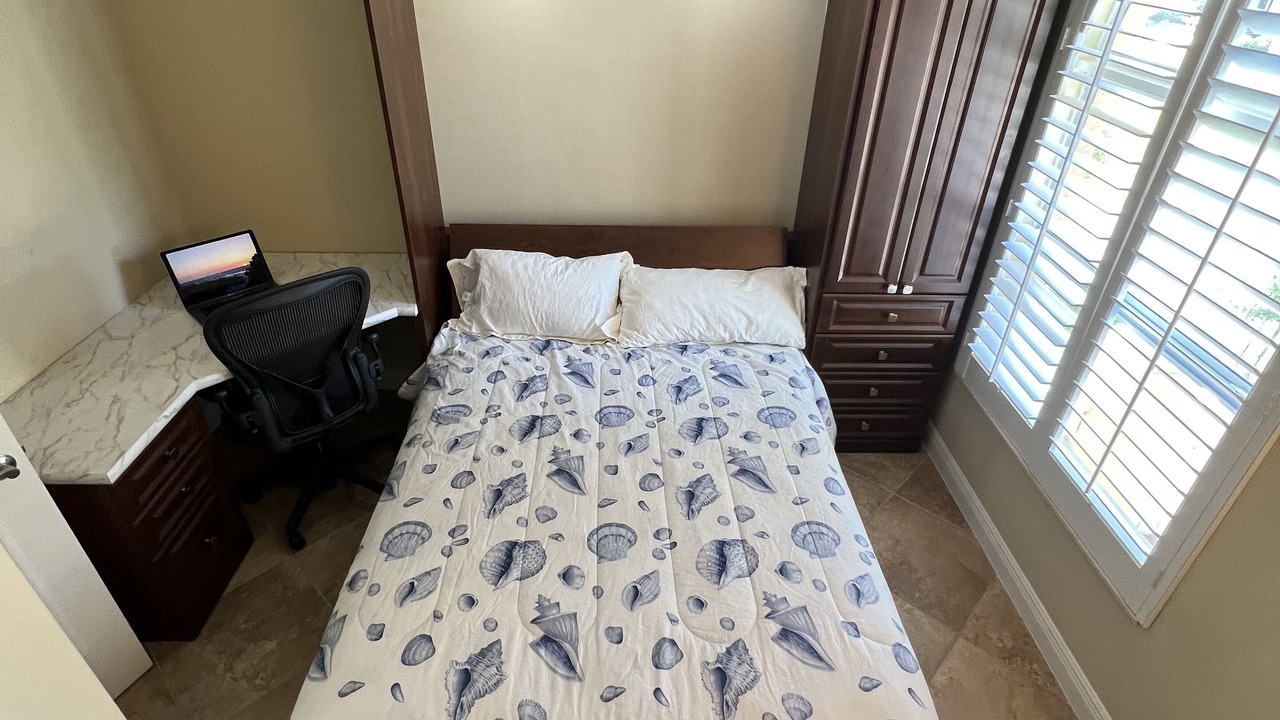 Photo of Bedroom in Vanderbilt Beach
