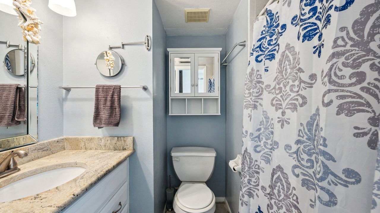 Photo of Bathroom in Anona