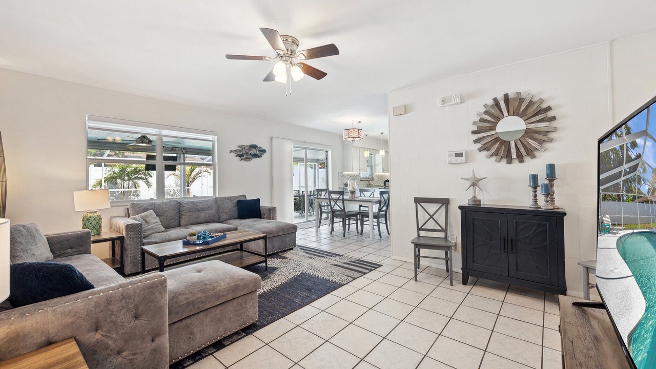 Photo of Livingroom in Anona
