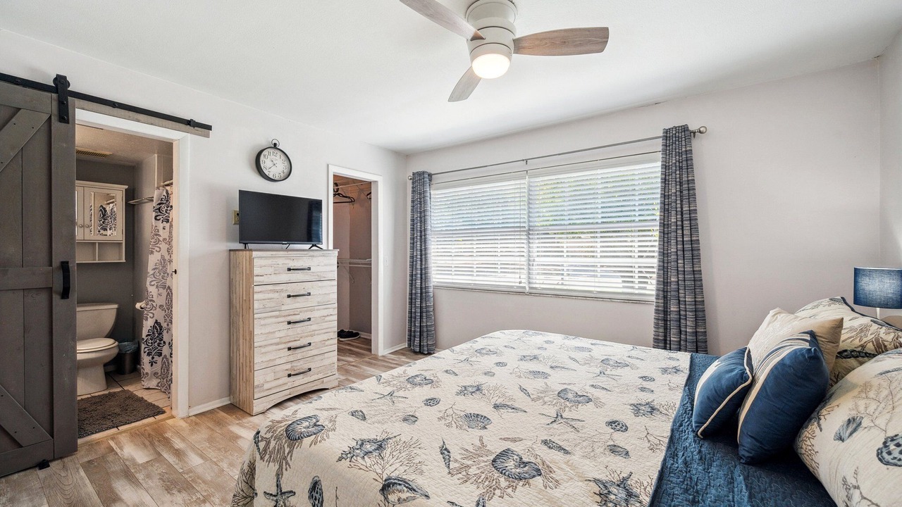Photo of Bedroom in Anona