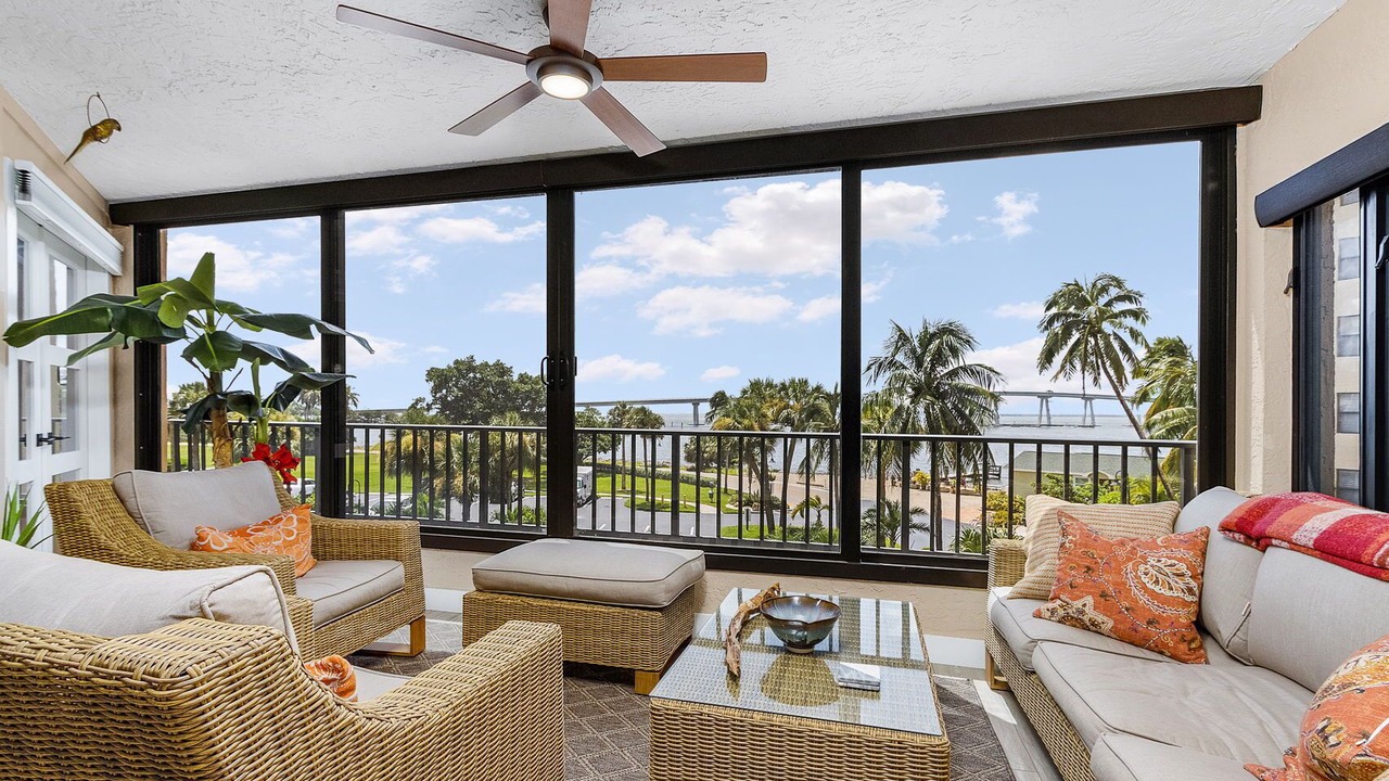 Photo of Livingroom in Punta Rassa