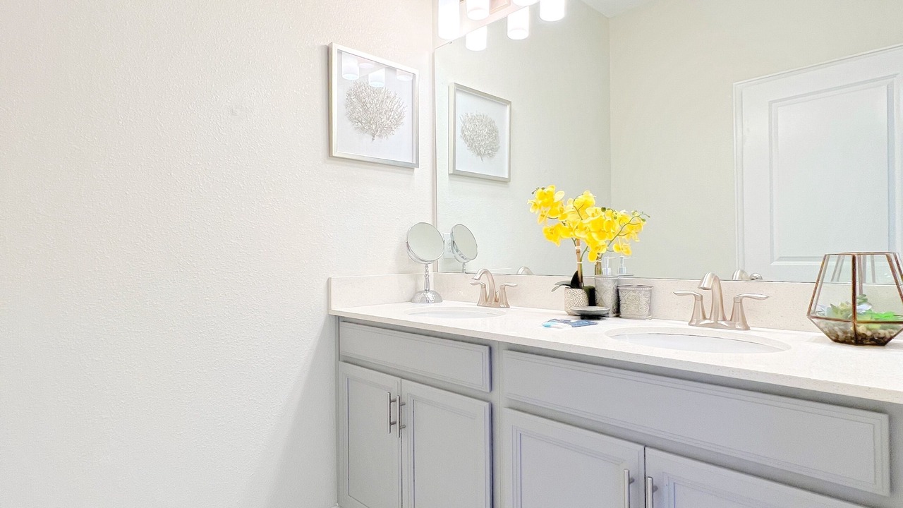 Photo of Bathroom in Four Corners