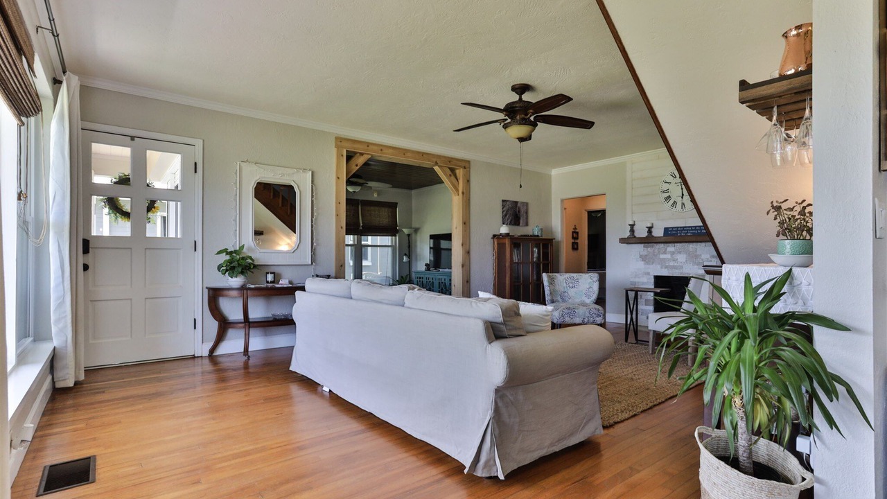 Photo of Livingroom in Holly Hill