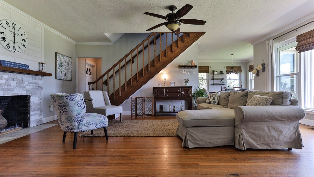 Photo of Livingroom in Holly Hill