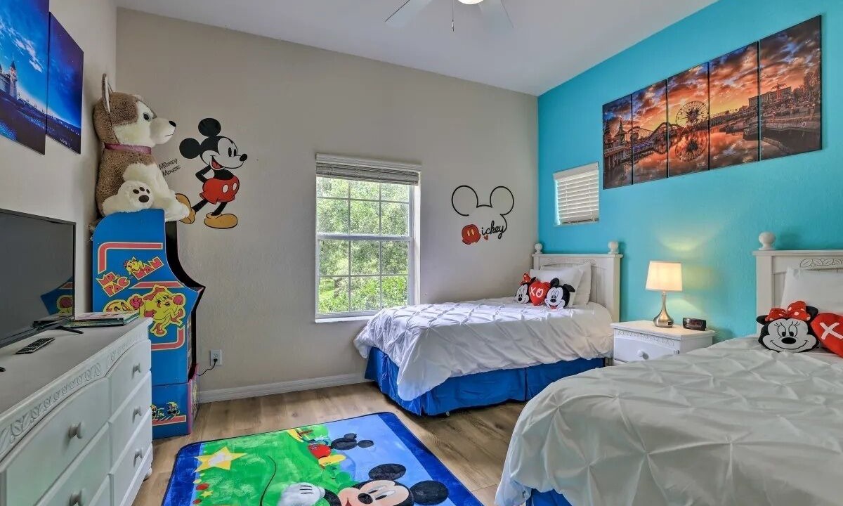 Photo of Bedroom in Bahama Bay