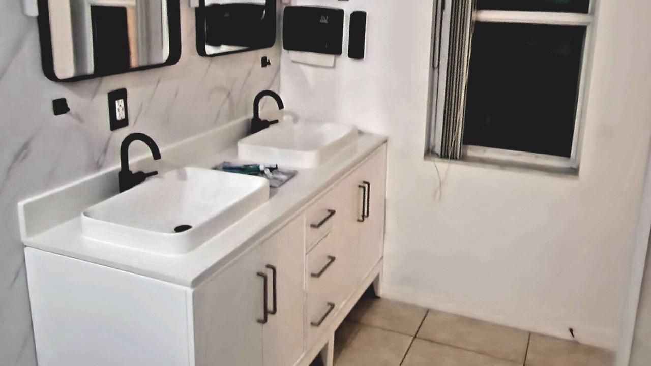 Photo of Bathroom in Lindfields