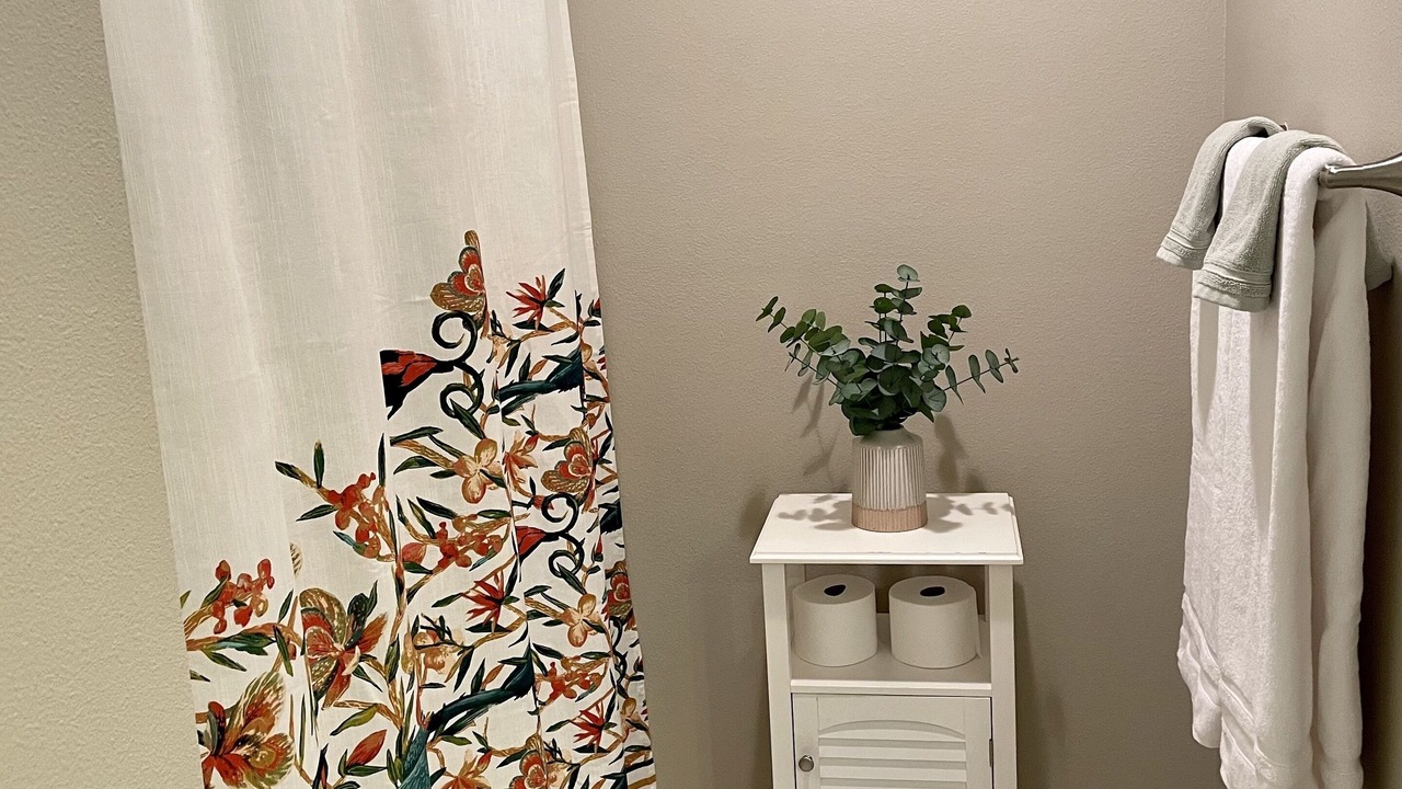 Photo of Bathroom in Collier