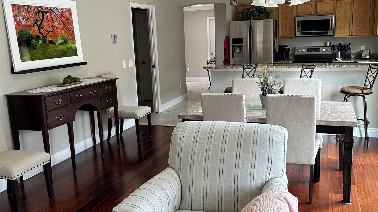 Photo of Livingroom in Collier