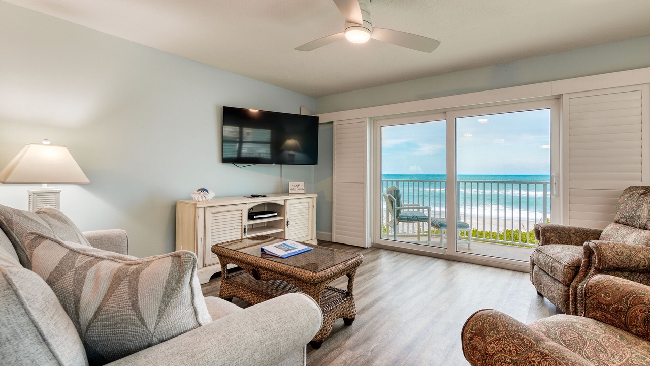 Photo of Livingroom in Indialantic