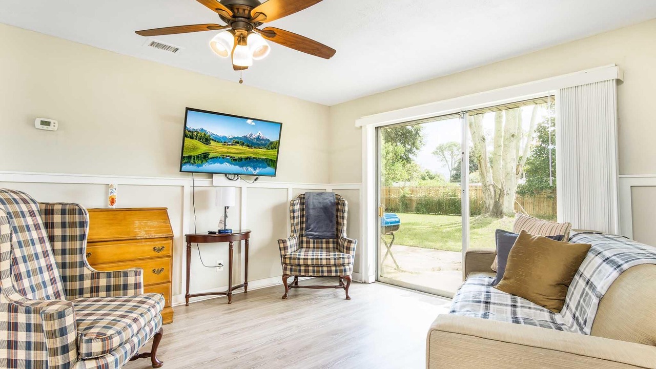 Photo of Livingroom in Sandalwood