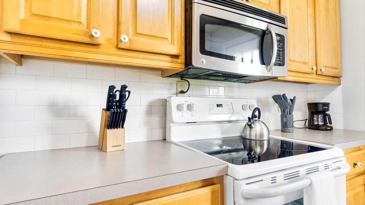 Photo of Kitchen in Sandalwood