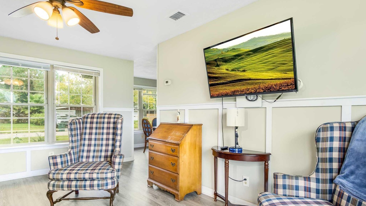 Photo of Livingroom in Sandalwood