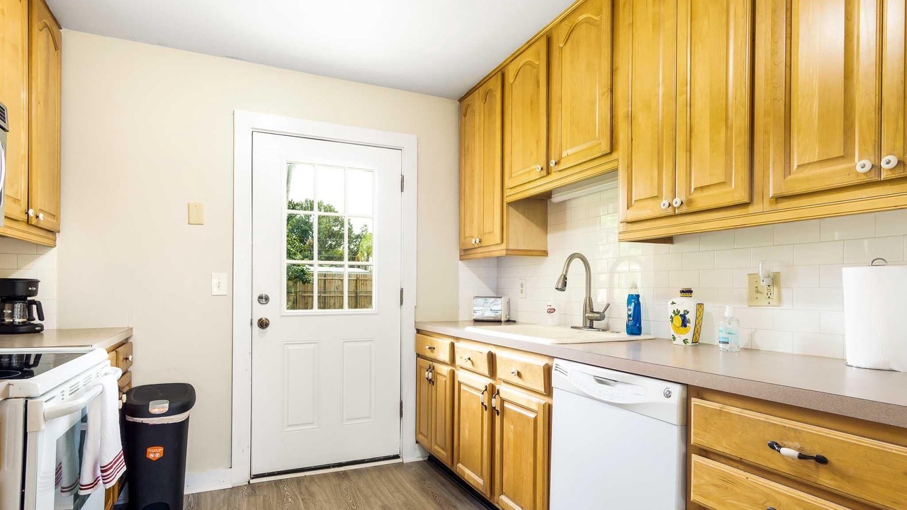 Photo of Kitchen in Sandalwood